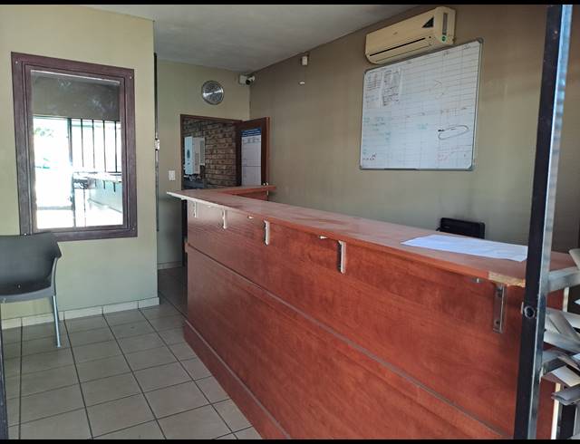 300M² WAREHOUSE FOR SALE IN SILVERTONDALE